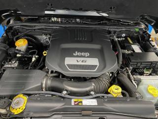 クライスラー ジープ・ラングラーアンリミテッド サハラ　4WD　カスタム　ブラックレザー　リフトアップ　20AWの画像17