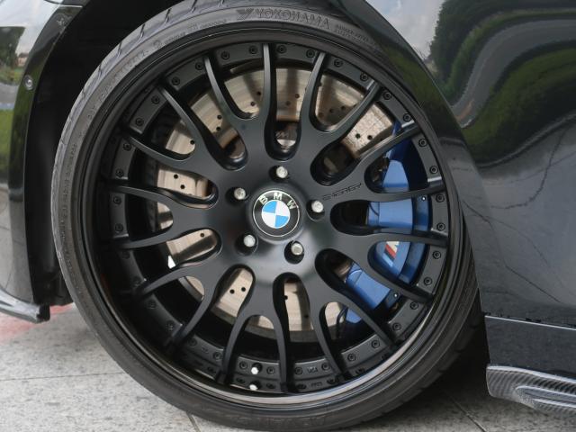 BMW M5 左ハンドル マフラー 3Dデザイン車高調 20インチアルミ ガラスサンルーフ レザーの画像8