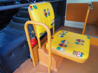 トヨタ ハイエース 幼児バス　スクールバス　大人２人　幼児１２人　オートステップ　ガソリン車　オートステップ　　非常口　普通免許ですの画像12