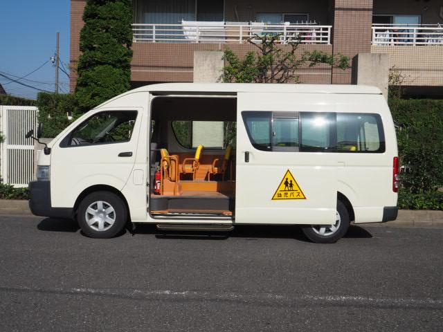トヨタ ハイエース 幼児バス　大人4名幼児18名　オートステップ　非常口の画像1