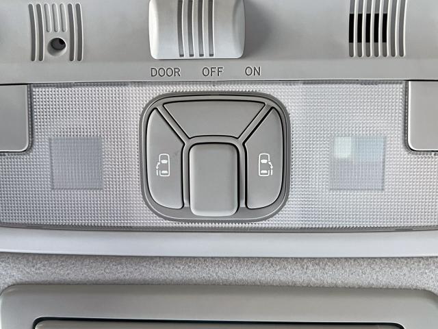 トヨタ エスティマ アエラスGエディション 後席モニター 両側パワスラ F.Bカメラ リアオートエアコン クルーズコントロール フルセグTV Bluetooth 全国1年保証の画像10