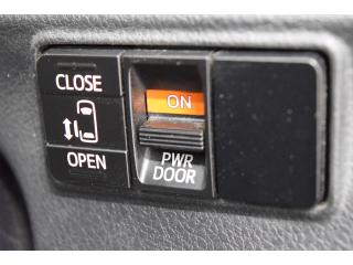 トヨタ シエンタ X ナビ 地デジTV フルセグ バックカメラ ETC アイドリングストップ  横滑り防止機能 衝突軽減システム エマージェンシーブレーキ パワースライドドアの画像10