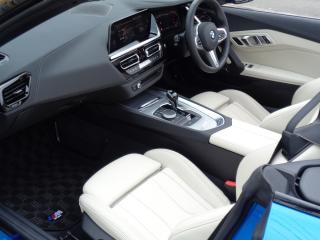 BMW Z4 M40i 直6ターボエンジン　ヘッドアップディスプレイの画像8
