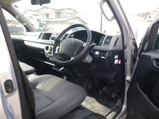 トヨタ ハイエースコミューター DX 4WD 15人乗の画像3